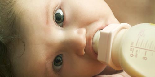 Alimentación infantil: alimentación en niños de 6 a 12 meses