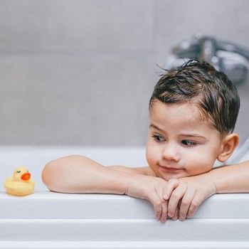 Tips de seguridad infantil para el uso de bañeras y duchas